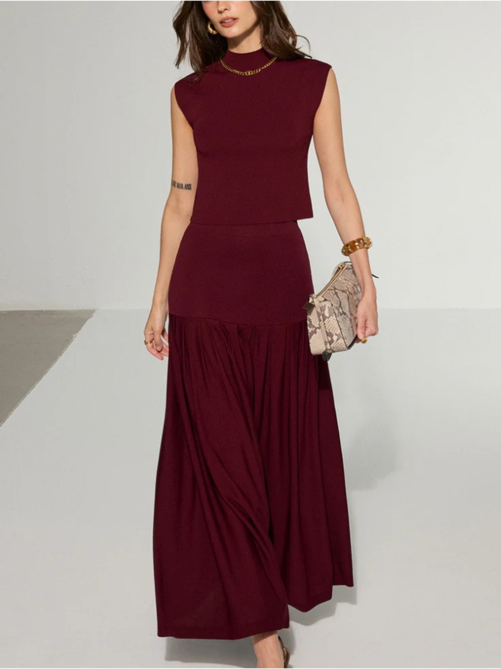 Commense Burgundy Sleeveless Cropped Top & Maxi Skirt Set - Picture 1 of 7